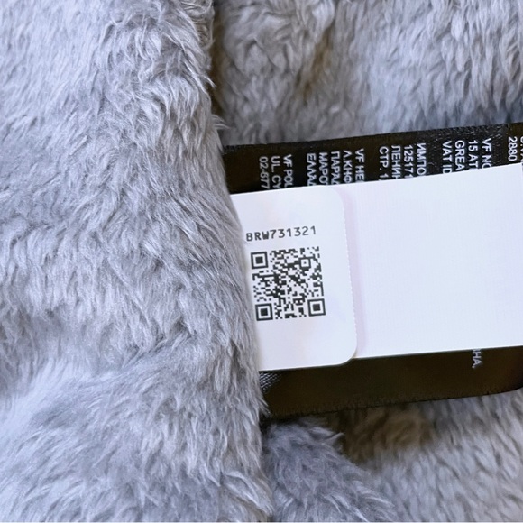 The North Face Women’s Luxe Osito Jacket 2 - Picture 8 of 9